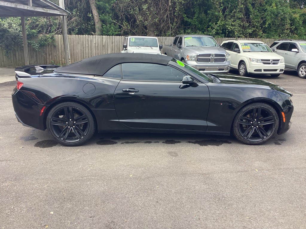 2017 Chevrolet Camaro Image 8