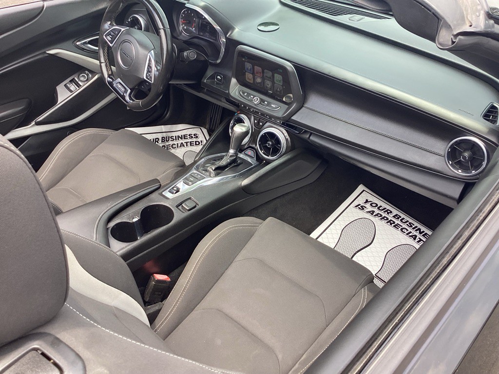 2017 Chevrolet Camaro Image 23
