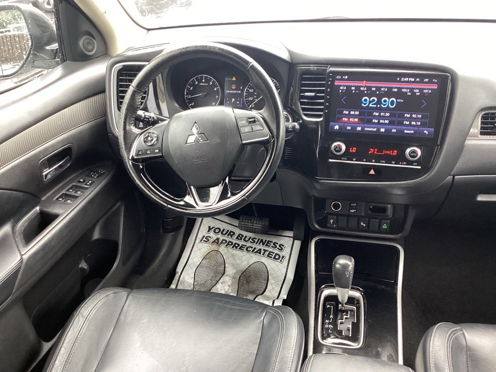 2020 Mitsubishi Outlander Image 16