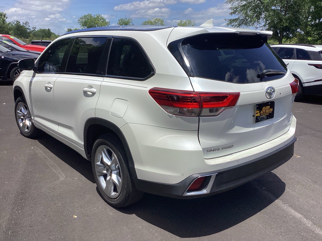 2017 Toyota Highlander Image 5
