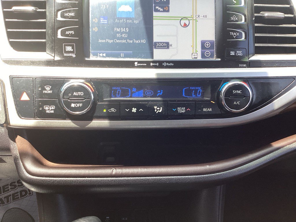 2017 Toyota Highlander Image 19