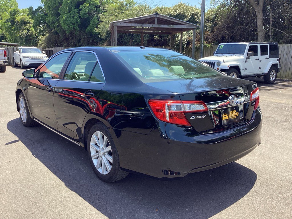 2012 Toyota Camry Image 5