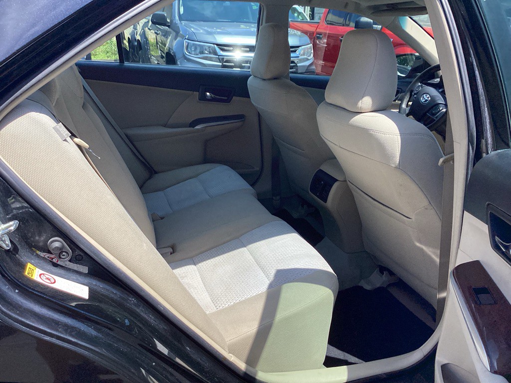 2012 Toyota Camry Image 12