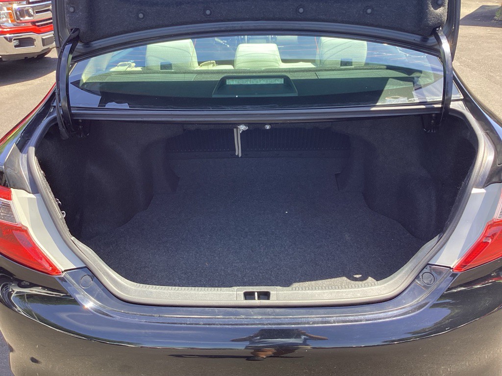 2012 Toyota Camry Image 13
