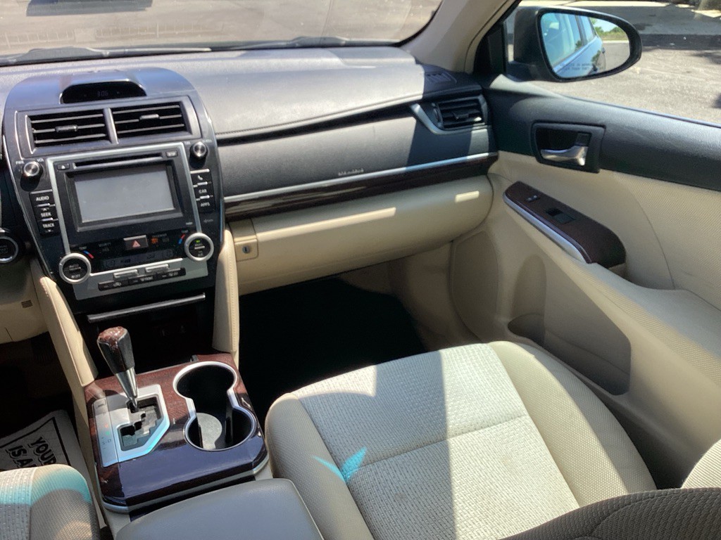 2012 Toyota Camry Image 15