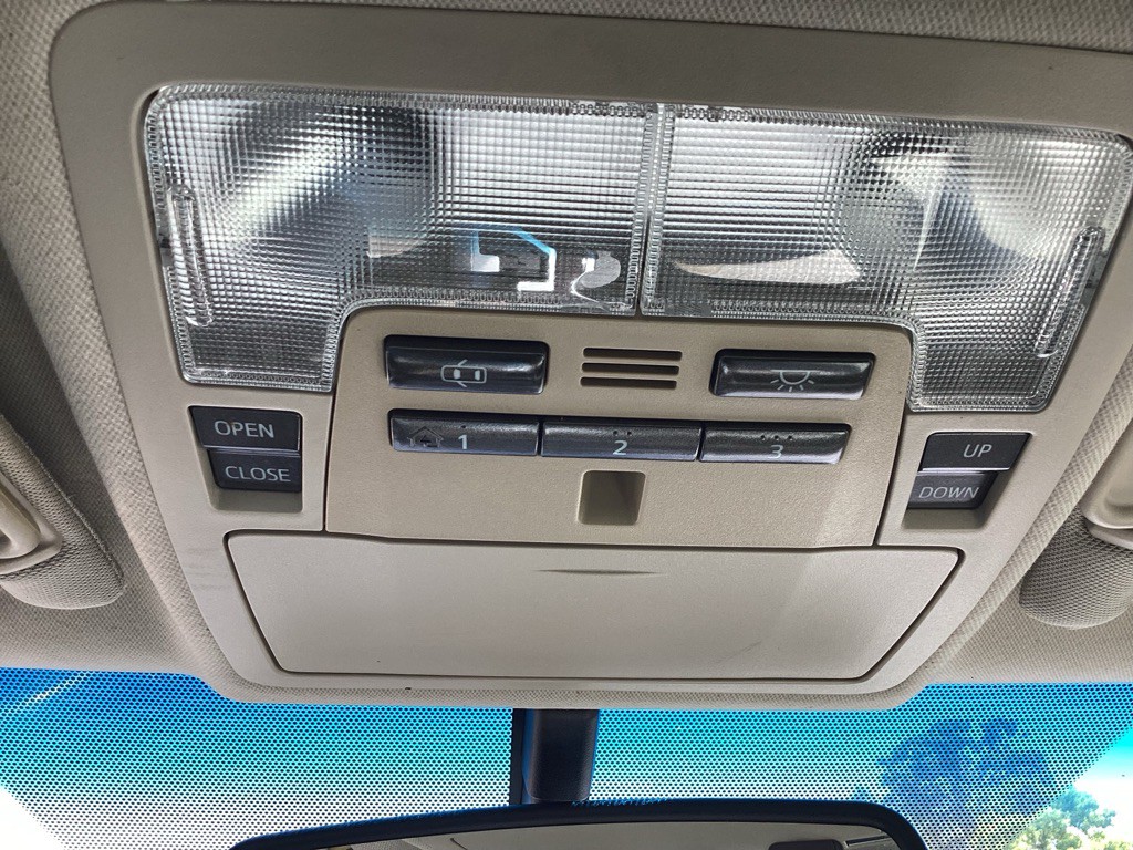 2012 Toyota Camry Image 21