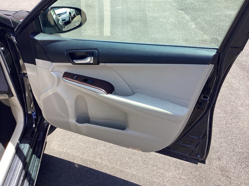 2012 Toyota Camry Image 29