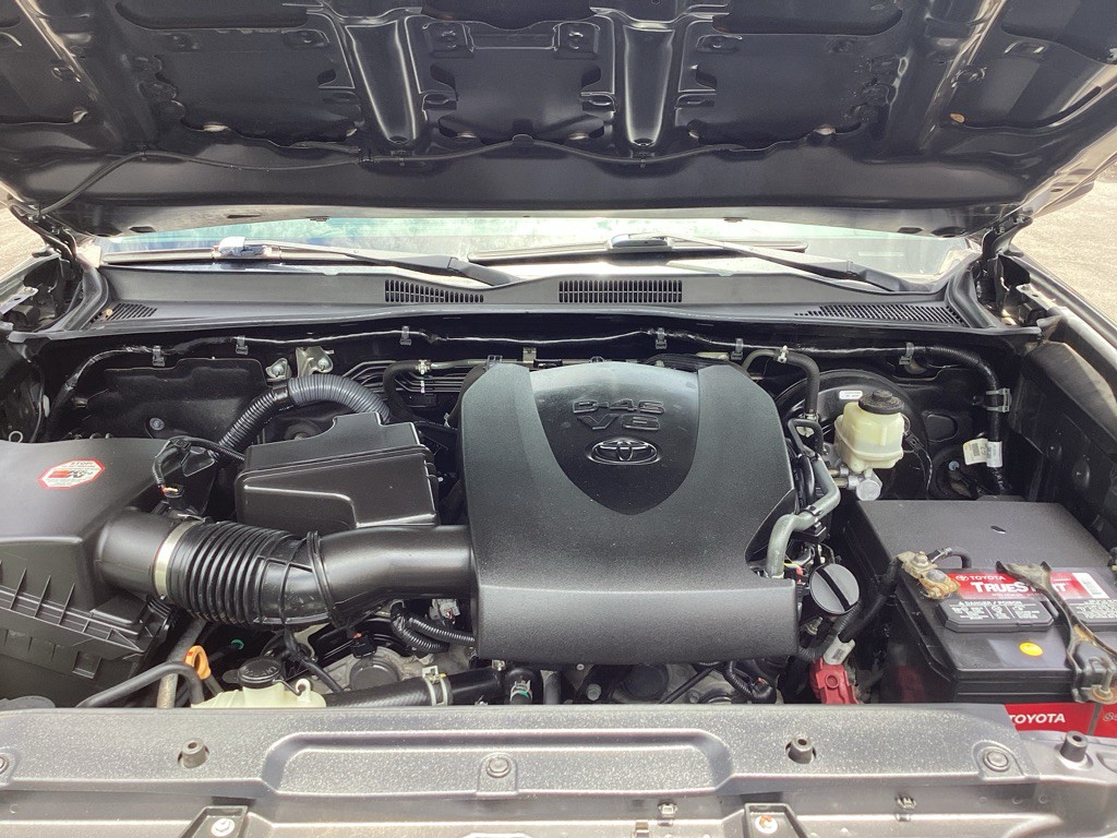 2017 Toyota Tacoma Image 27