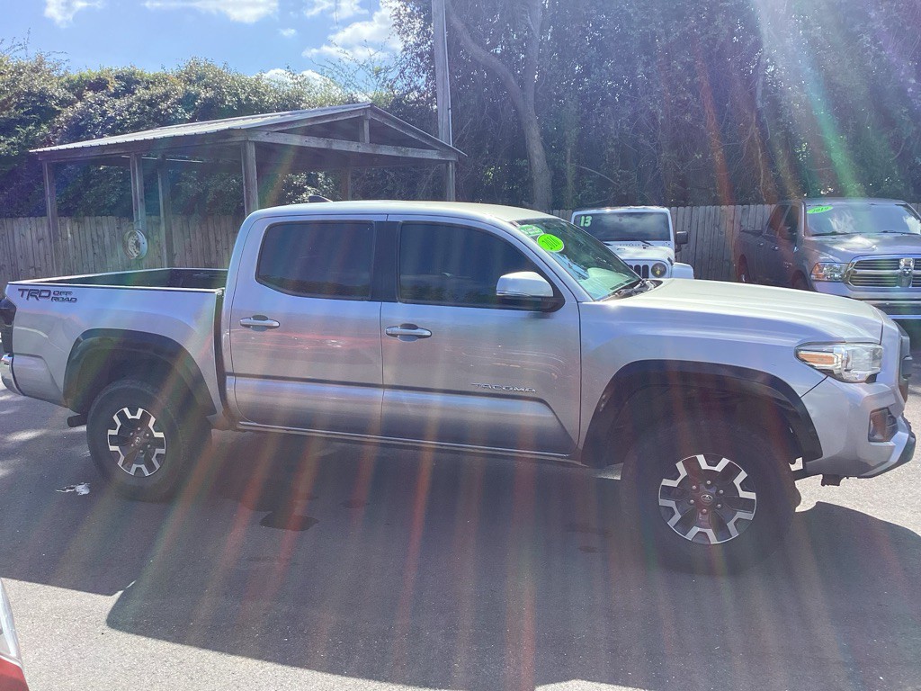 2016 Toyota Tacoma Image 8