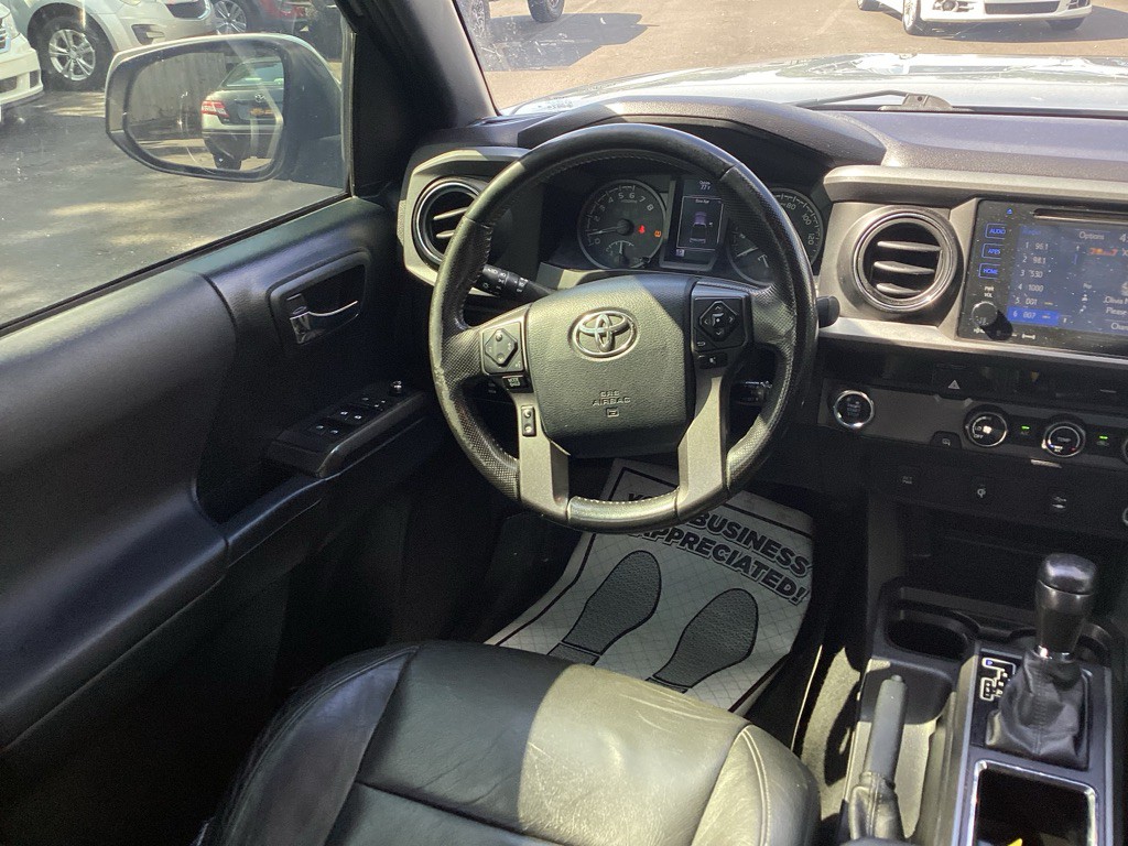 2016 Toyota Tacoma Image 15