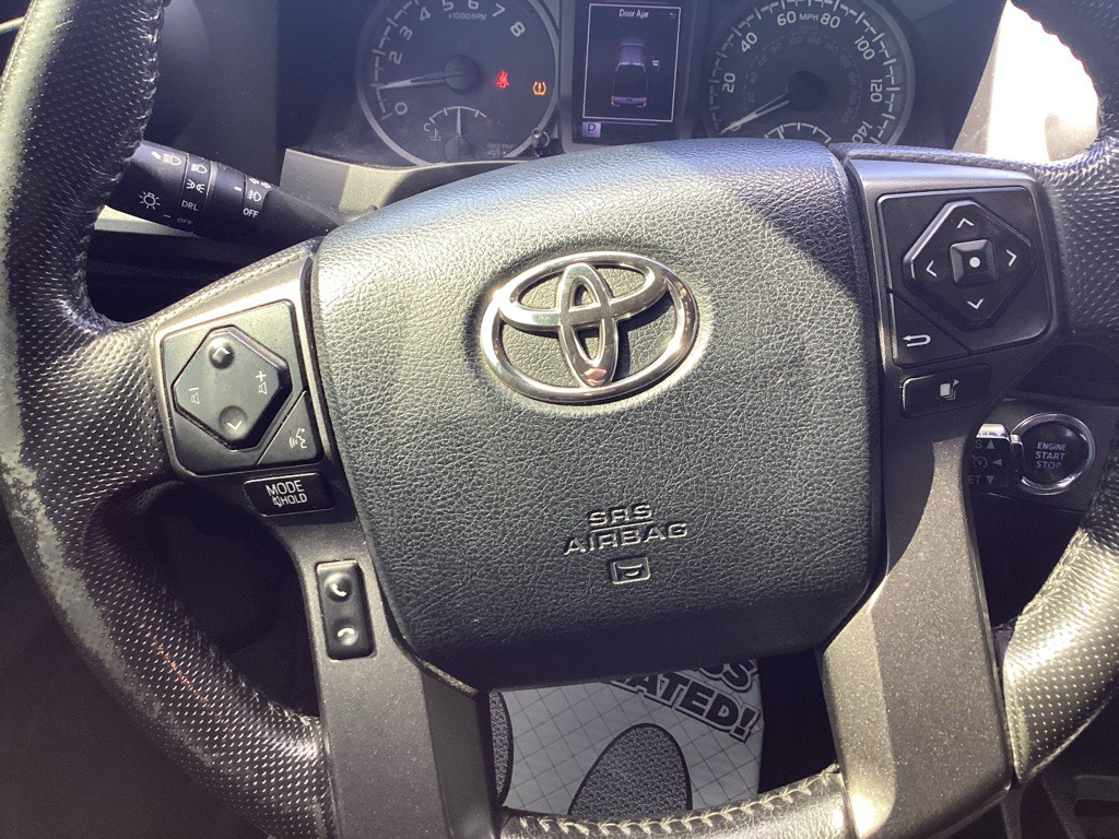2016 Toyota Tacoma Image 18