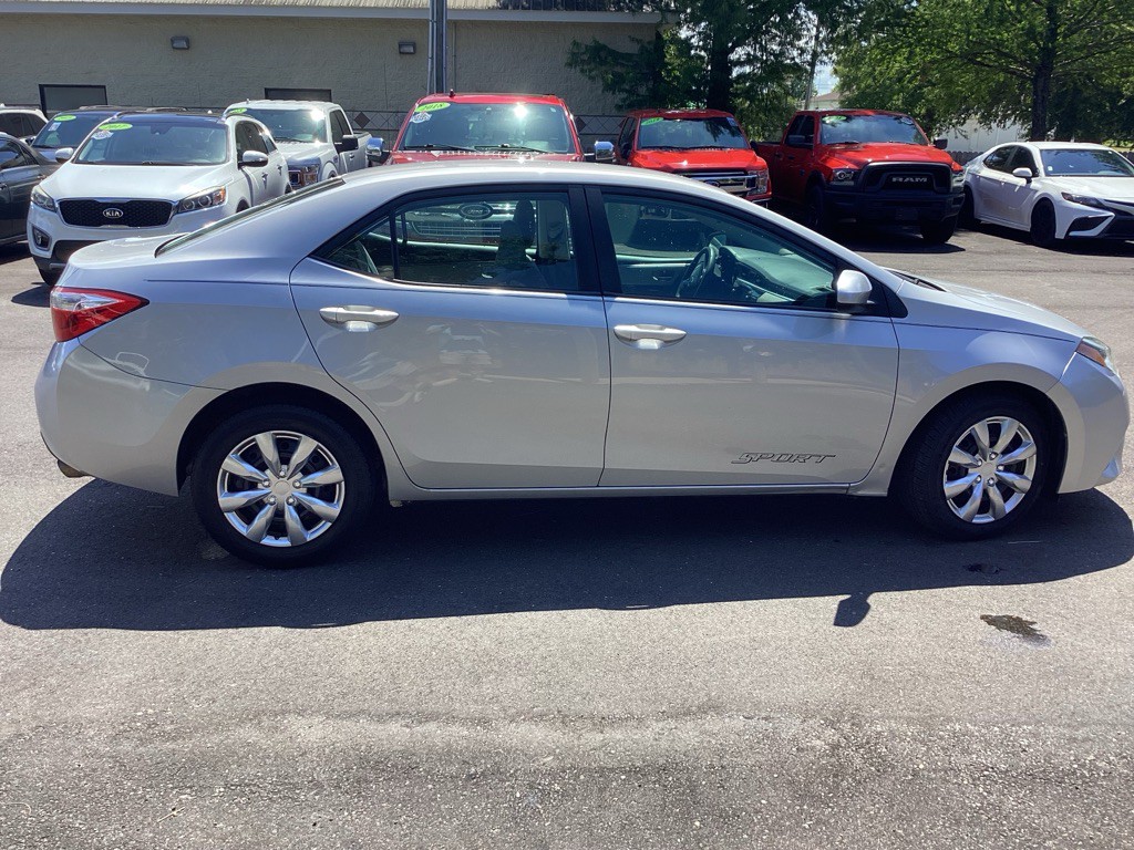 2014 Toyota Corolla Image 8