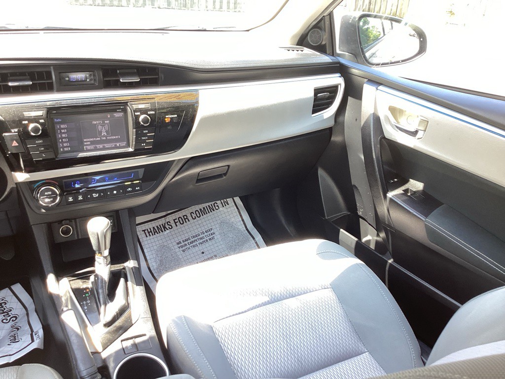2014 Toyota Corolla Image 17