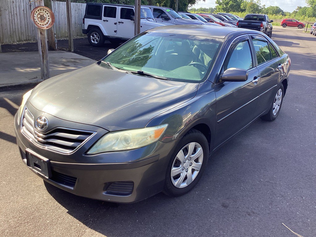 2011 Toyota Camry Image 3