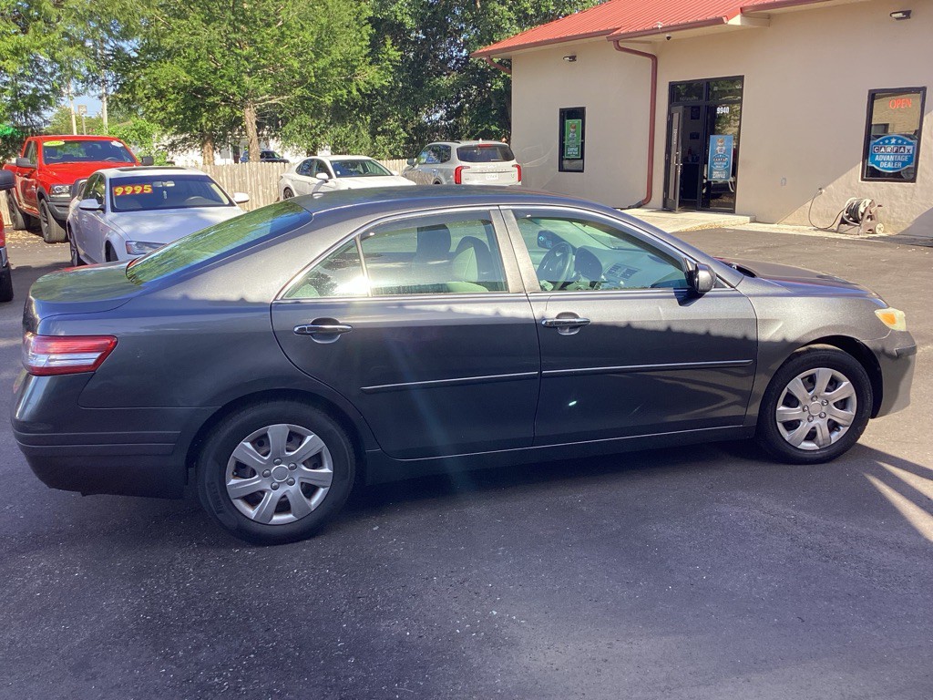 2011 Toyota Camry Image 7