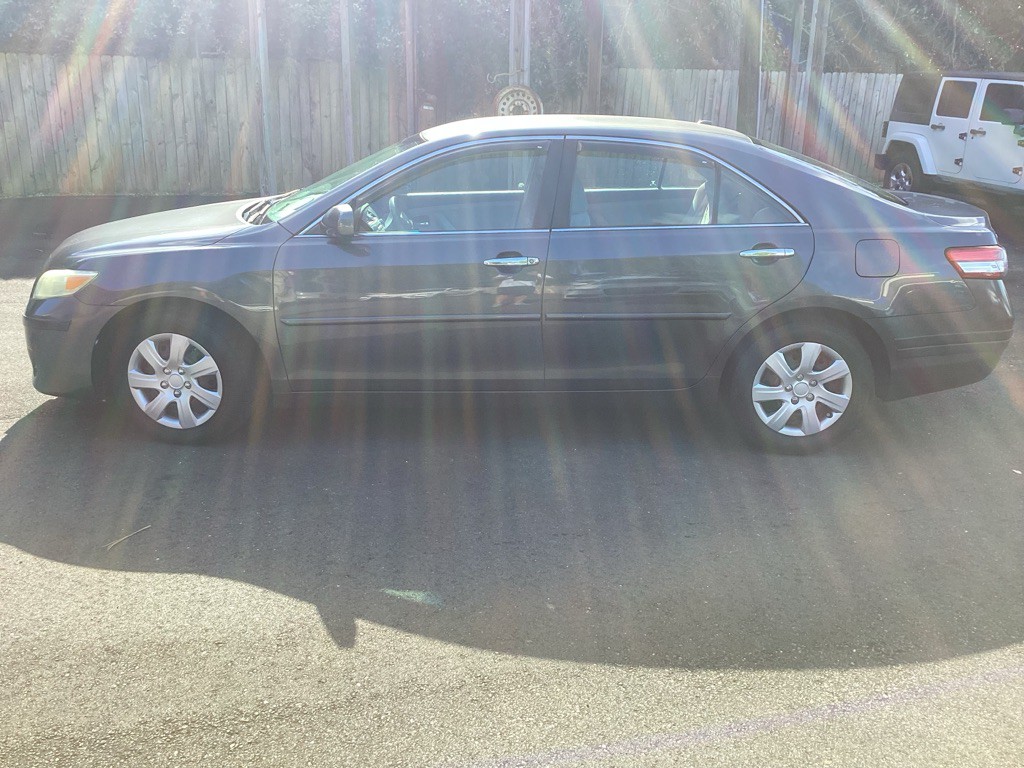 2011 Toyota Camry Image 8