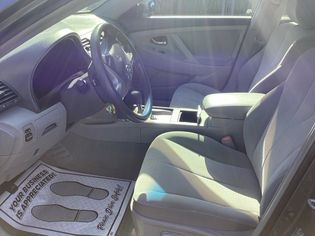 2011 Toyota Camry Image 9
