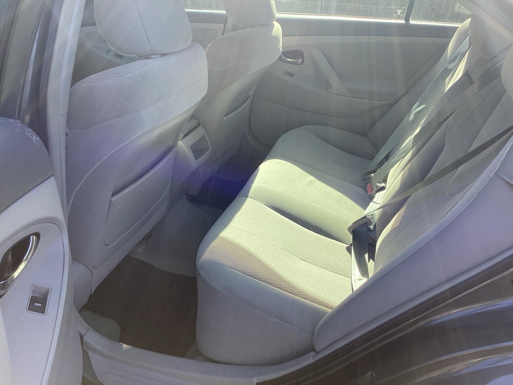 2011 Toyota Camry Image 11