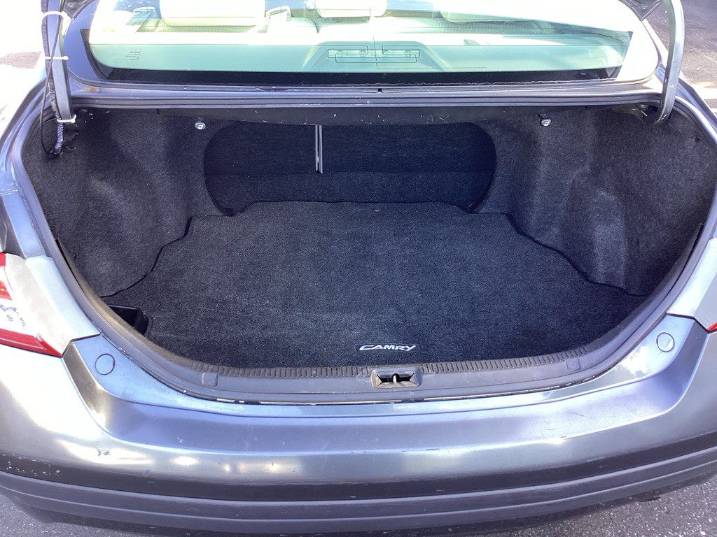 2011 Toyota Camry Image 14
