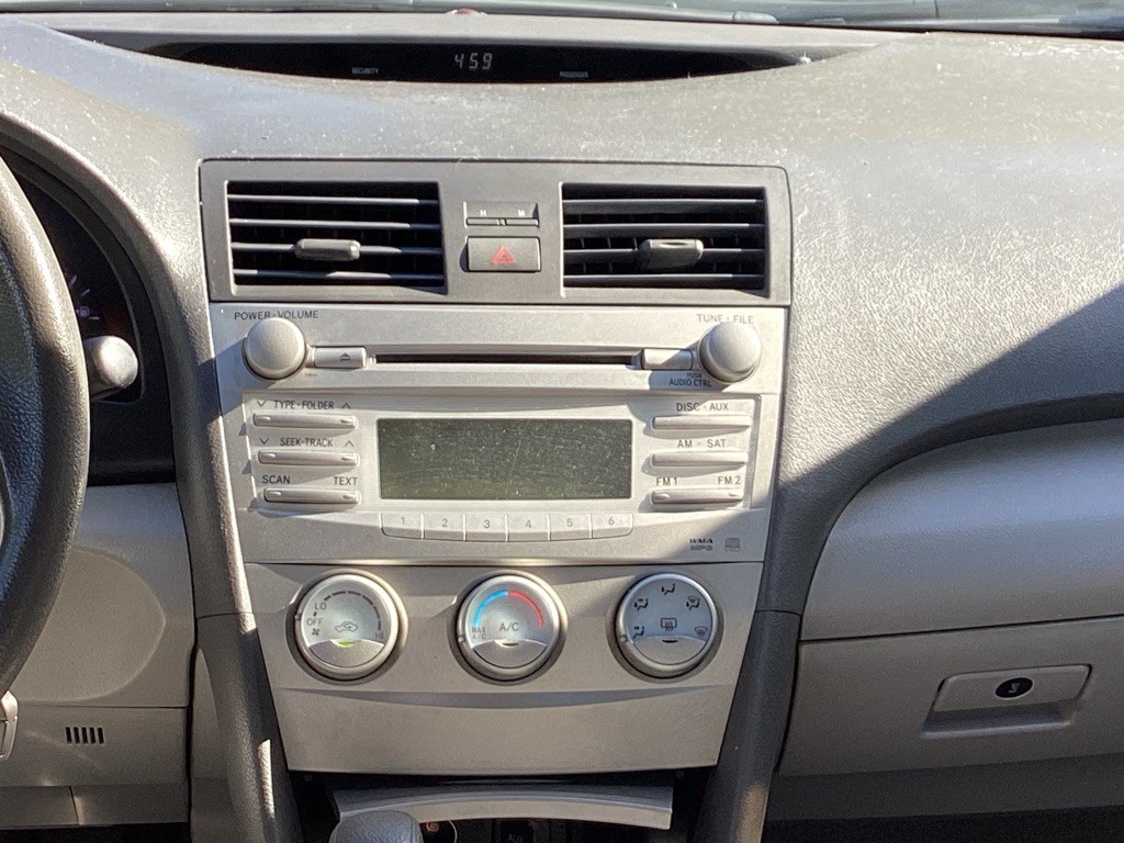 2011 Toyota Camry Image 16