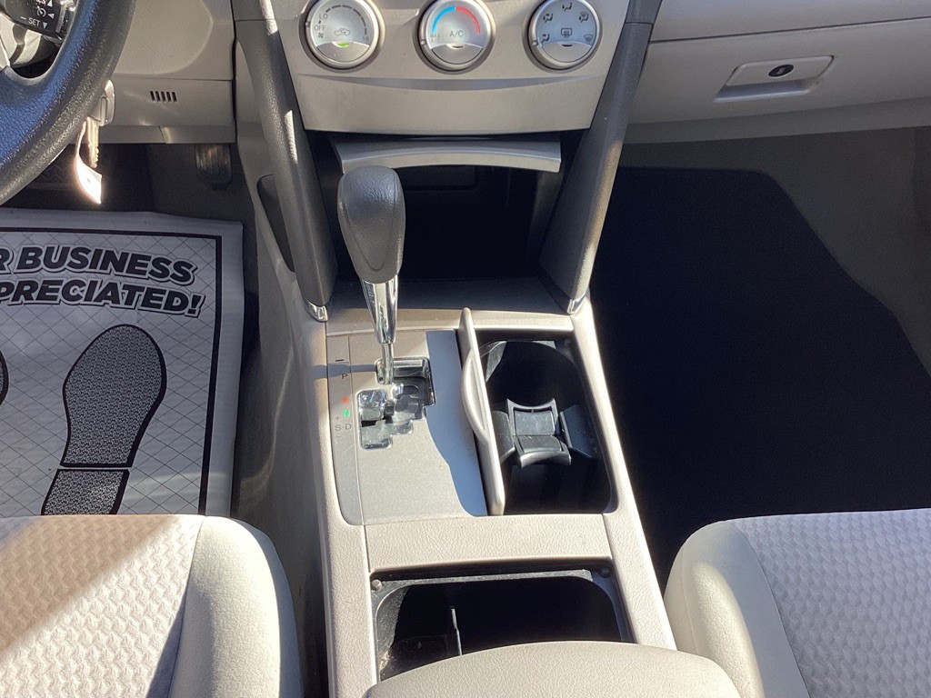 2011 Toyota Camry Image 17