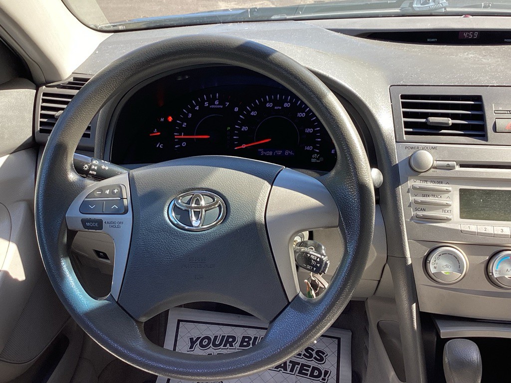 2011 Toyota Camry Image 18