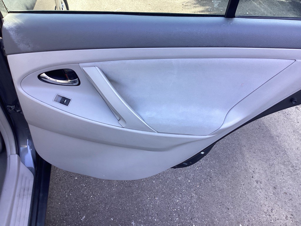 2011 Toyota Camry Image 22