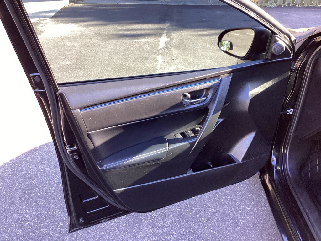 2018 Toyota Corolla Image 25