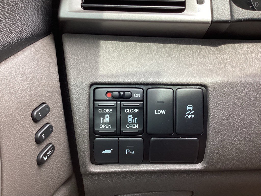 2016 Honda Odyssey Image 27