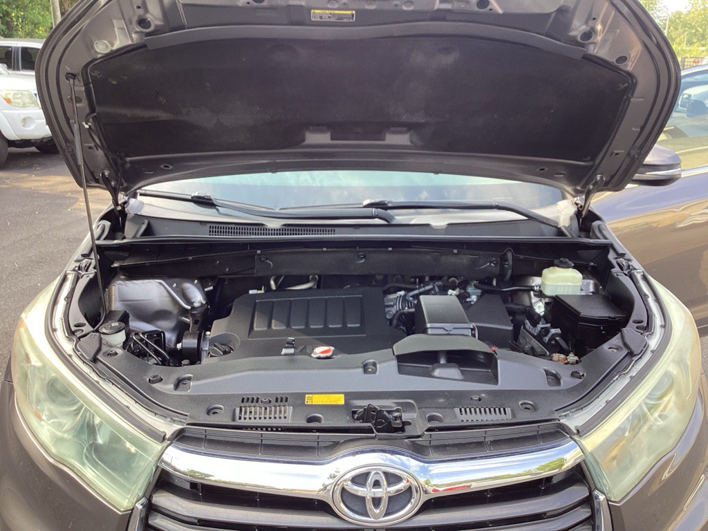 2016 Toyota Highlander Image 18