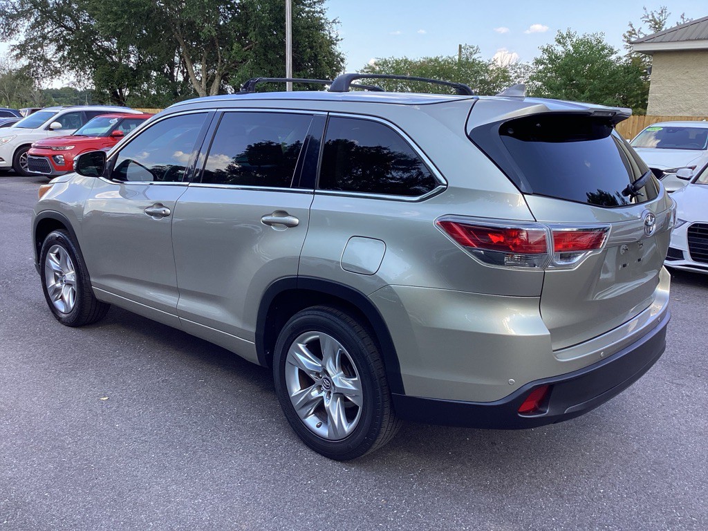 2016 Toyota Highlander Image 5