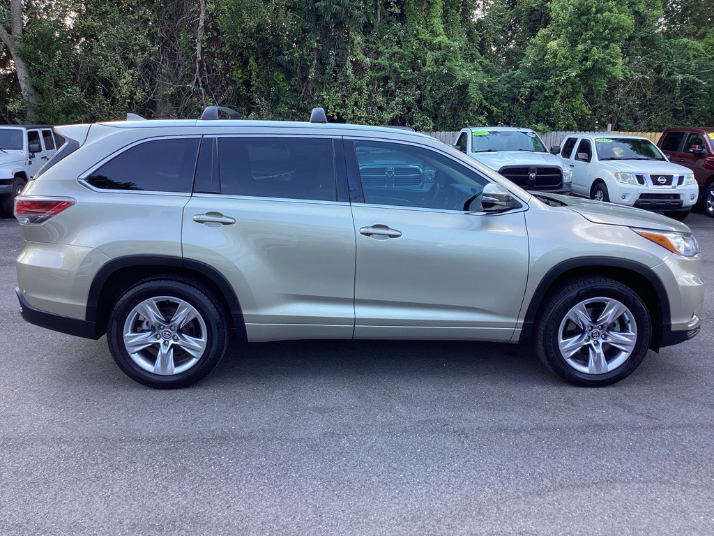 2016 Toyota Highlander Image 8
