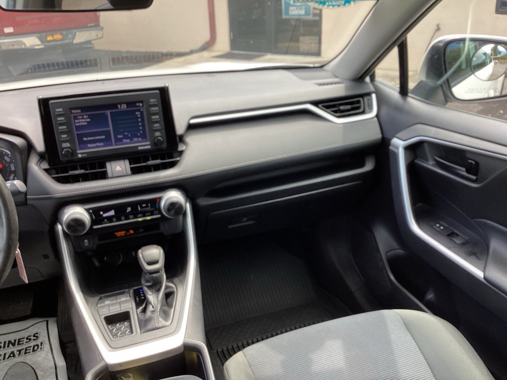 2022 Toyota Rav4 Image 18