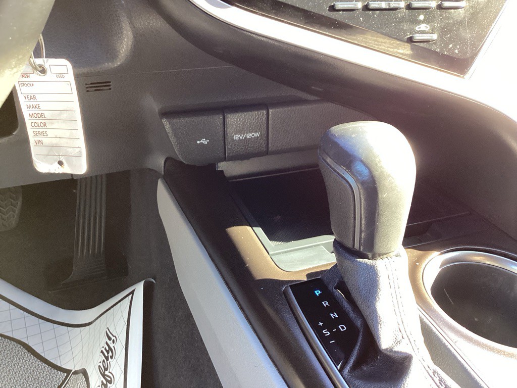 2022 Toyota Camry Image 17