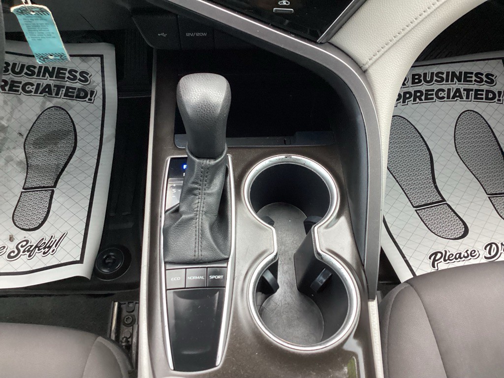 2023 Toyota Camry Image 19