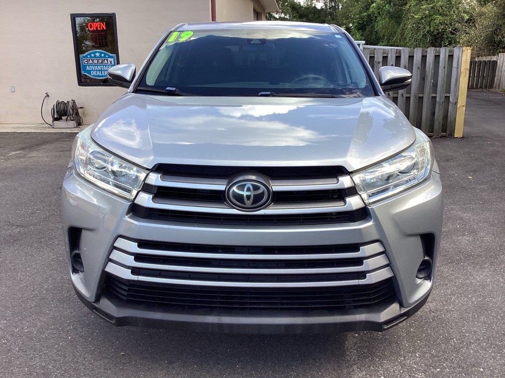 2019 Toyota Highlander Image 2