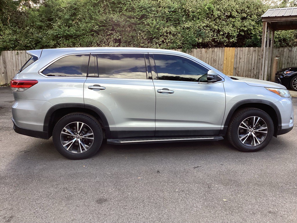 2019 Toyota Highlander Image 8