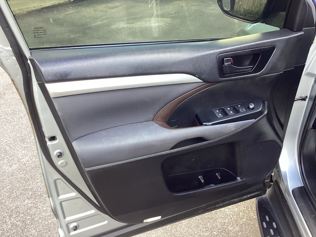2019 Toyota Highlander Image 25