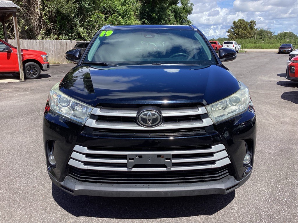 2019 Toyota Highlander Image 2