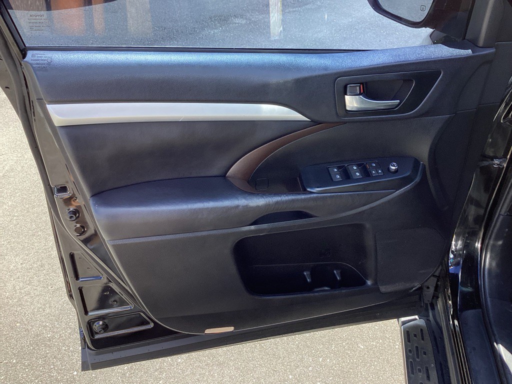 2019 Toyota Highlander Image 30