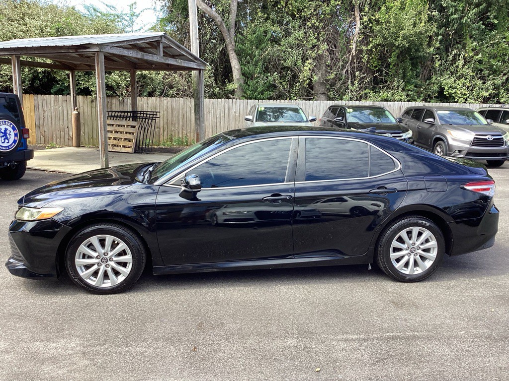 2019 Toyota Camry Image 4