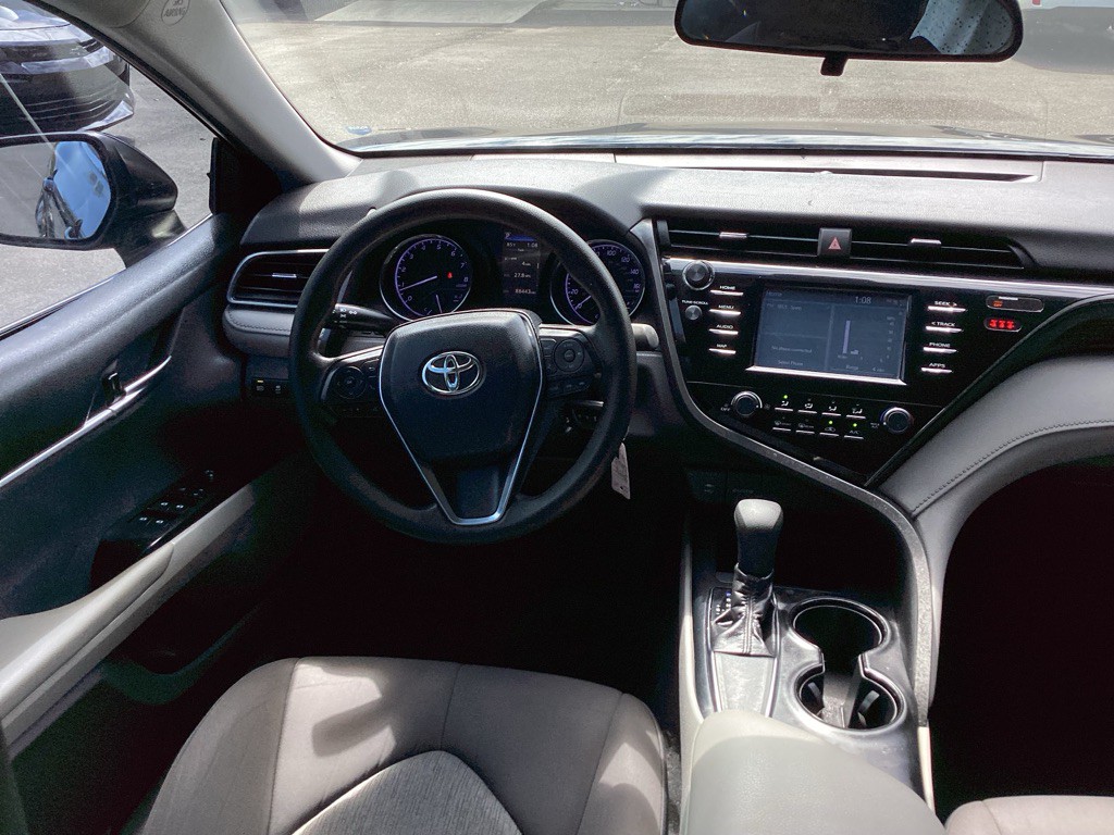 2019 Toyota Camry Image 15
