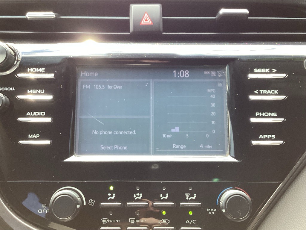 2019 Toyota Camry Image 17
