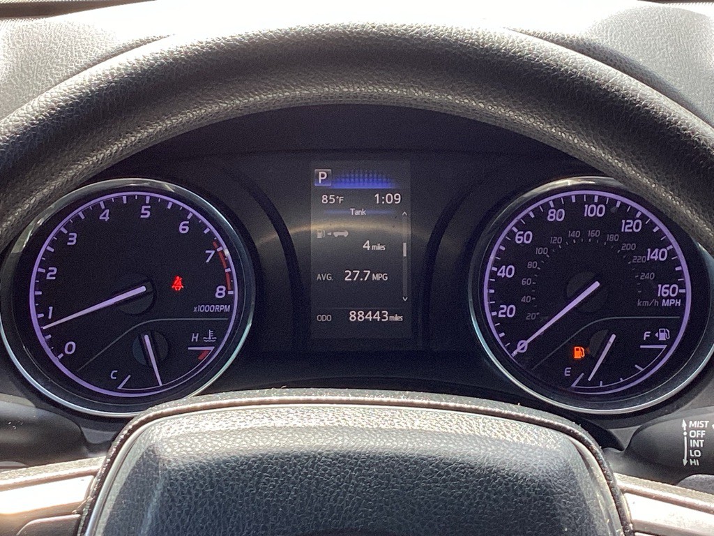2019 Toyota Camry Image 21