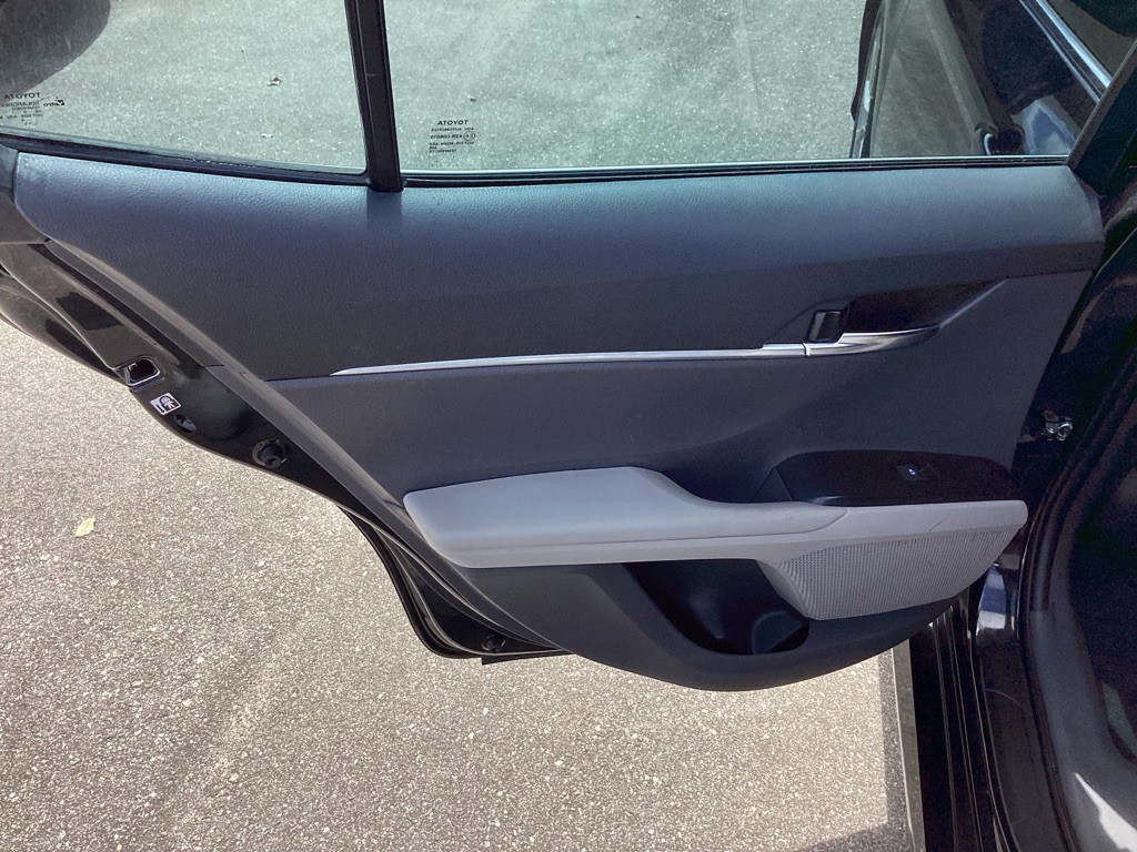 2019 Toyota Camry Image 27