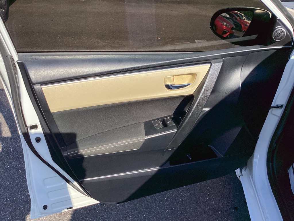 2019 Toyota Corolla Image 24