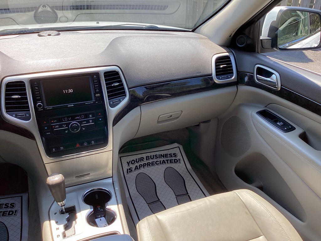 2013 Jeep Grand Cherokee Image 18