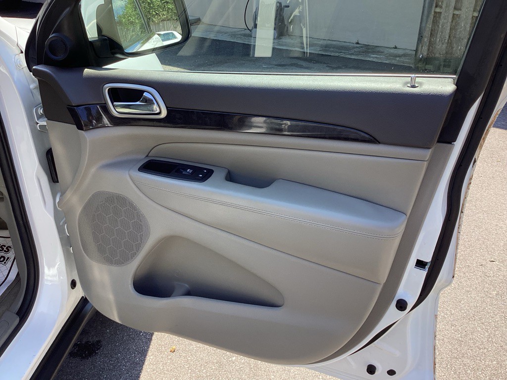 2013 Jeep Grand Cherokee Image 28