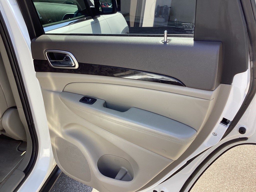 2013 Jeep Grand Cherokee Image 29