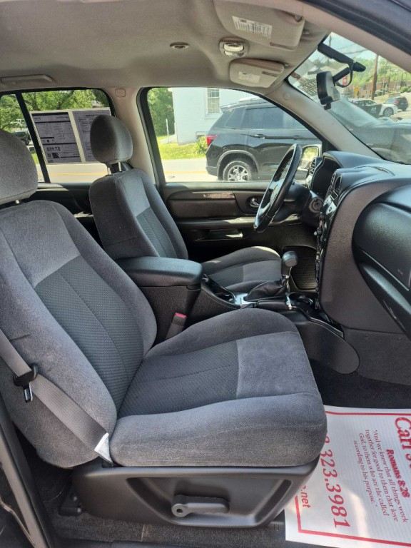 2008 GMC Envoy Image 17